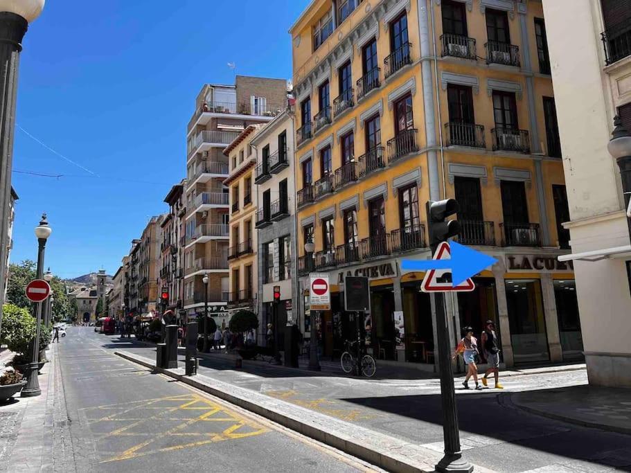 Apartamento Muy Centrico En Granada Ngoại thất bức ảnh