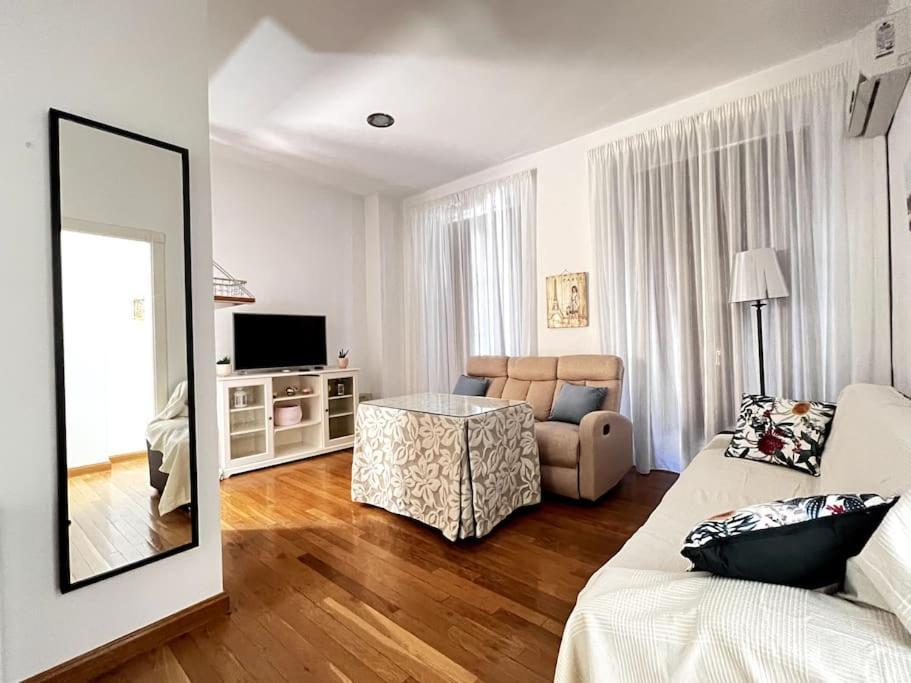 Apartamento Muy Centrico En Granada Ngoại thất bức ảnh
