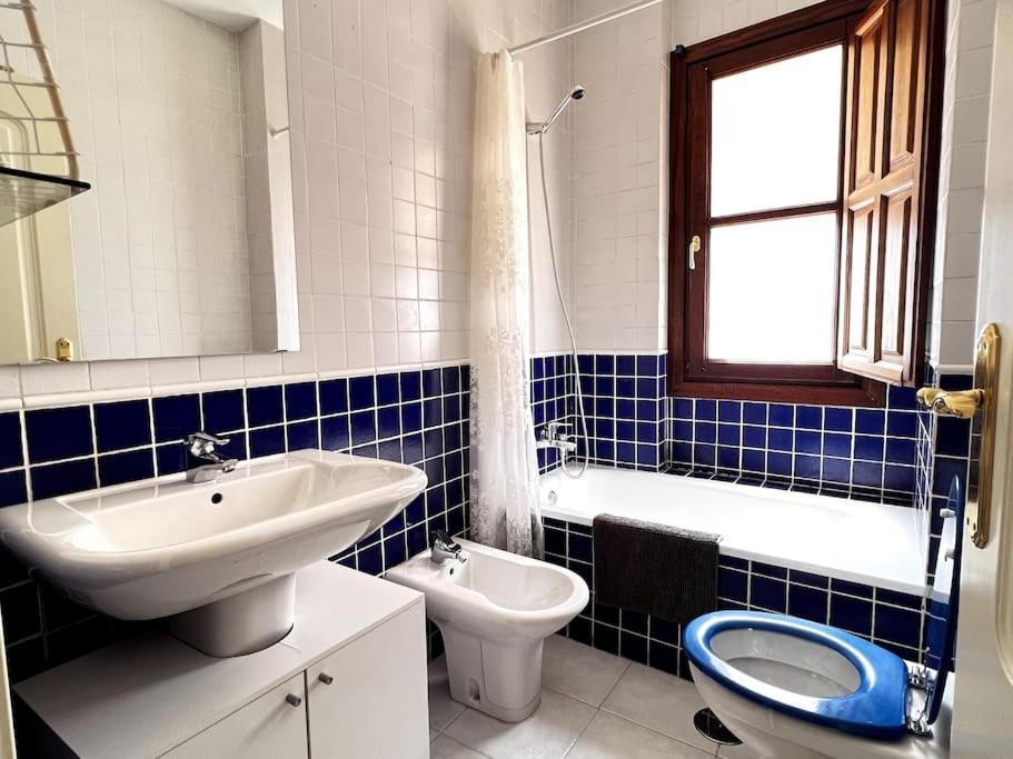Apartamento Muy Centrico En Granada Ngoại thất bức ảnh